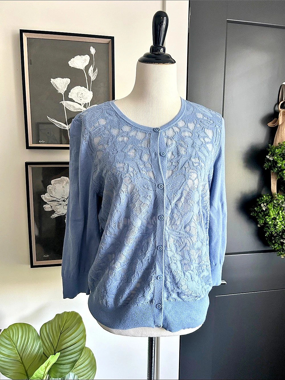 Ann Taylor Lace-Front 3/4 sleeve thin Cardigan in Blue Large Like New